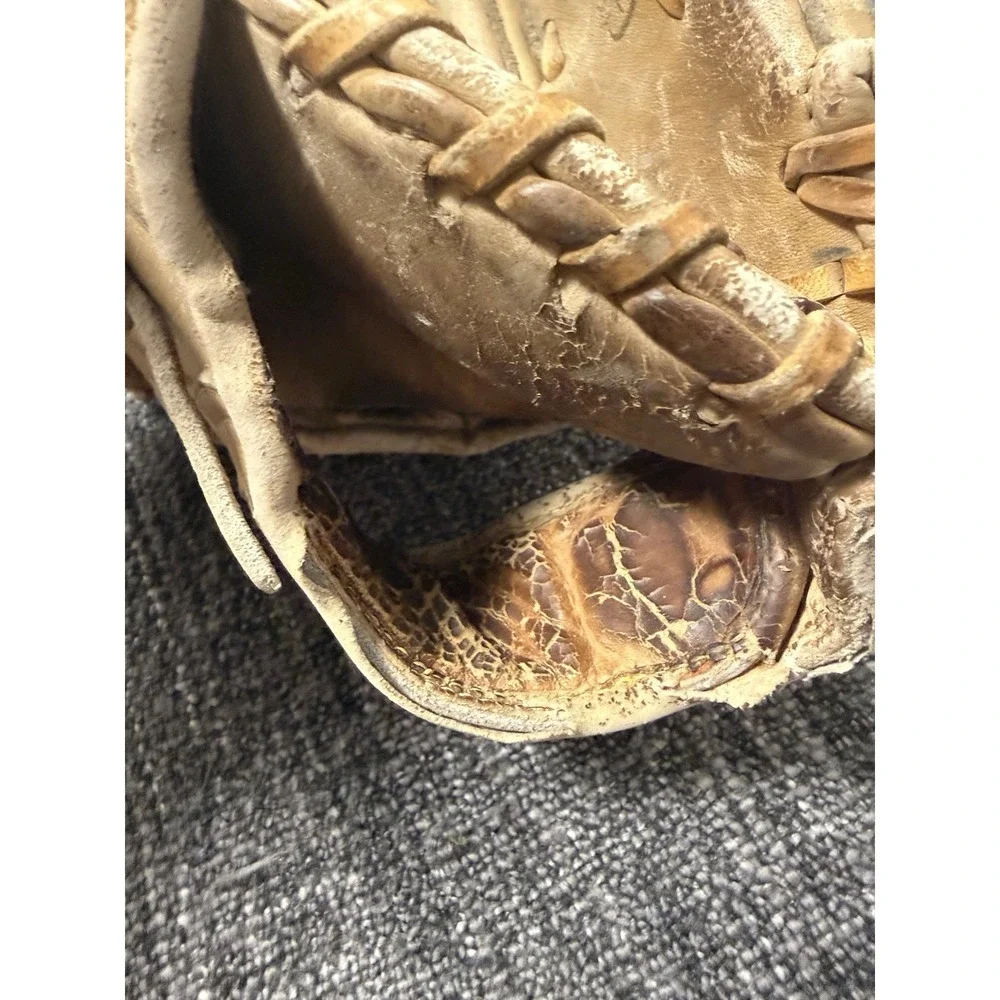 Vintage All-Pro A-100 Lite Weight Leather Baseball Glove RHT Brown